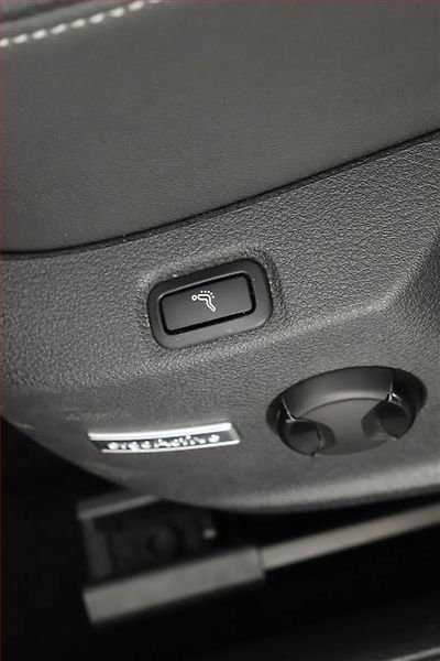 Volkswagen Golf (2016) 1.4 TSI, Automat, ČR,1.maj - fotka 13 z 16