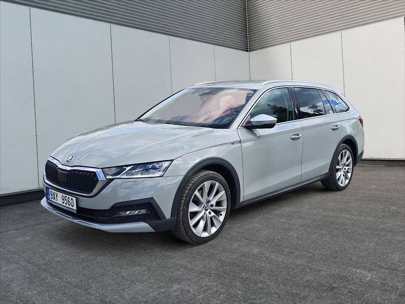 Škoda Octavia 2,0 TDI 110 4x4 Scout DSG - fotka 2 z 11