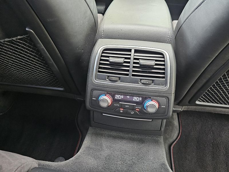 Audi A6 Avant (2012) 3.0TDI ŠIBR AUTOMAT 4X4 - fotka 18 z 20