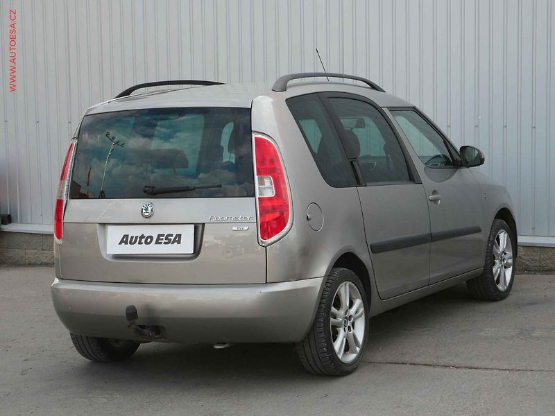 Škoda Roomster (2009) 1.4i, Sport, TZ - fotka 4 z 15