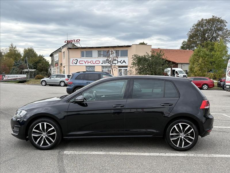 Volkswagen Golf 2,0 TDi 110kW Xen,Pano,Nez.Top - fotka 39 z 41