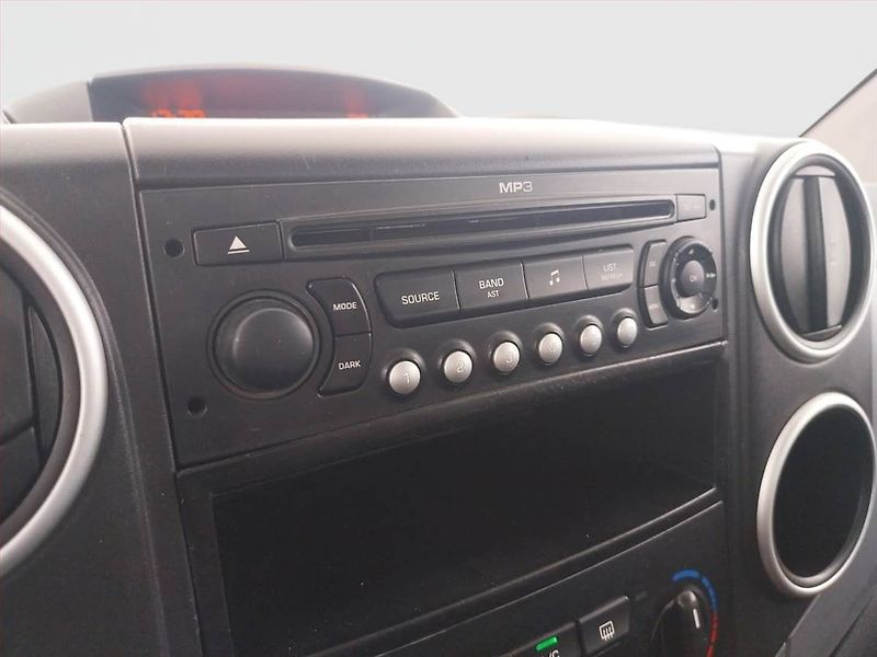 Citroën Berlingo (2009) 1.6 HDi, 5Míst, Klima, ČR - fotka 16 z 17