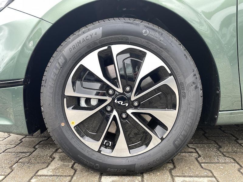 Kia Ceed SW (2025)  7DCT SPIN 