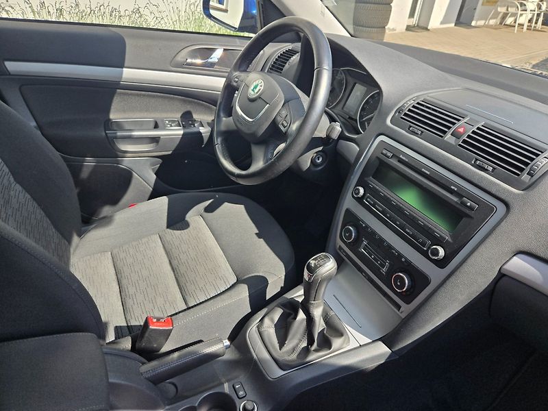 Škoda Octavia (2013) 2.0 TDI Serviska - fotka 21 z 31