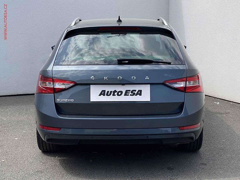 Škoda Superb (2021) 2.0 TSi, ČR, Style, DSG - fotka 5 z 19