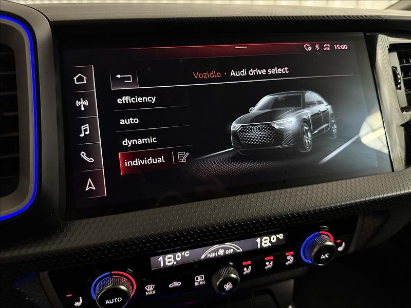 Audi A1 40TFSI 147kW S-LINE - fotka 22 z 40