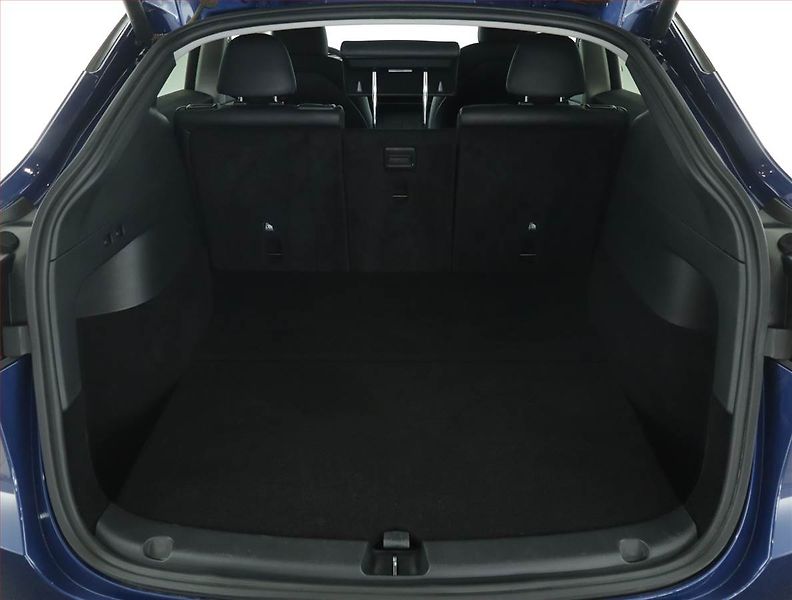 Tesla Model Y (2022) Long Range AWD 79kWh, SoH 91% - fotka 14 z 21