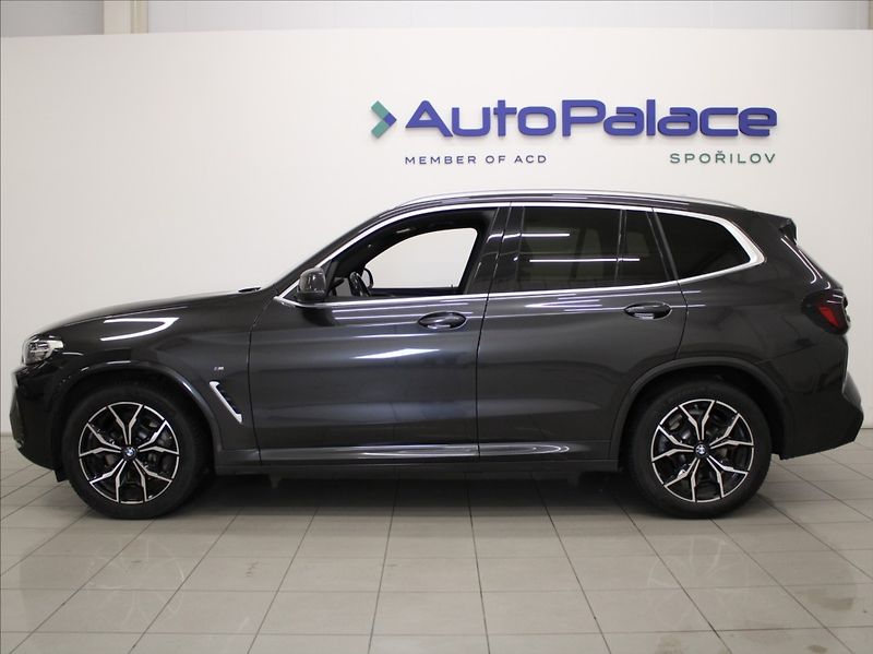 BMW X3 3,0 30xD M-Paket VÝPRODEJ! - fotka 5 z 34