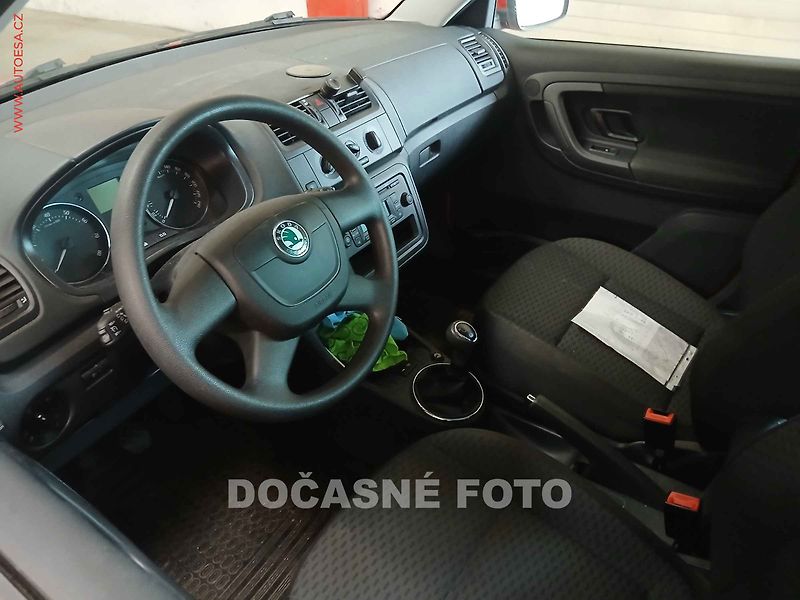 Škoda Fabia (2012) 1.4i, 1.maj,ČR, servis.kniha - fotka 3 z 3