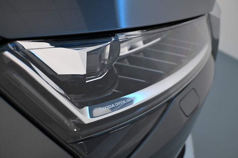 Škoda Superb (2023) 2.0 DSG 4x4 SCOUT Matrix LED T - fotka 32 z 40