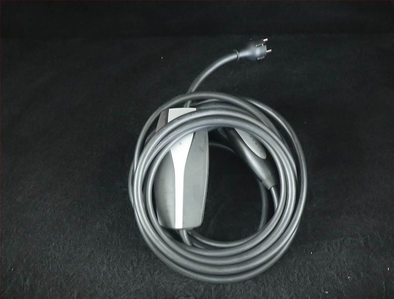 Tesla Model 3 (2023) Standard Range LFP, SoH 94% - fotka 22 z 22