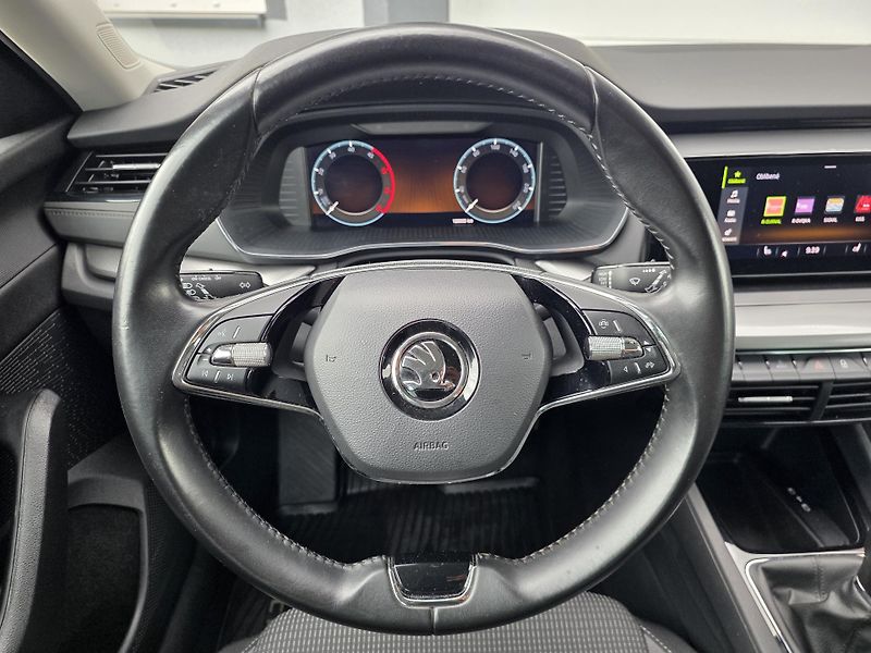 Škoda Octavia (2022) 2.0TDI ČR NOVÉ 1.MAJITEL - fotka 11 z 19
