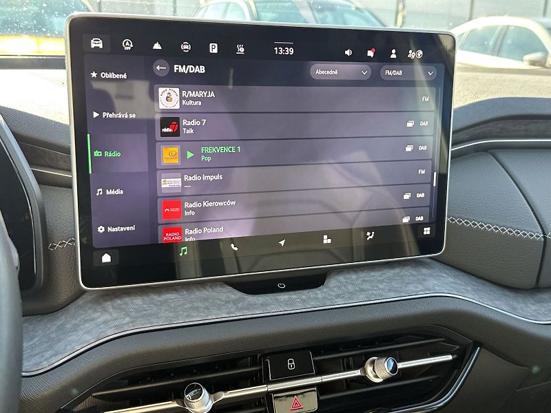 Škoda Kodiaq (2024) 2.0 TDI 4x4 DSG Exclusive Sele - fotka 21 z 36