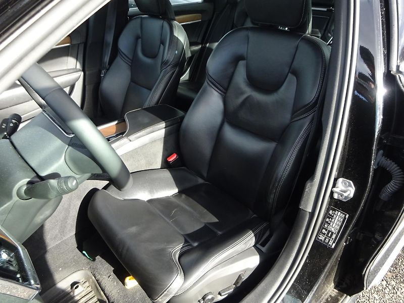 Volvo S90 D4 140kW Inscription ČR - fotka 5 z 25