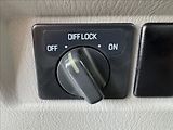 Nissan Patrol 3,0 Di GR Wagon 4X4 - náhled 40