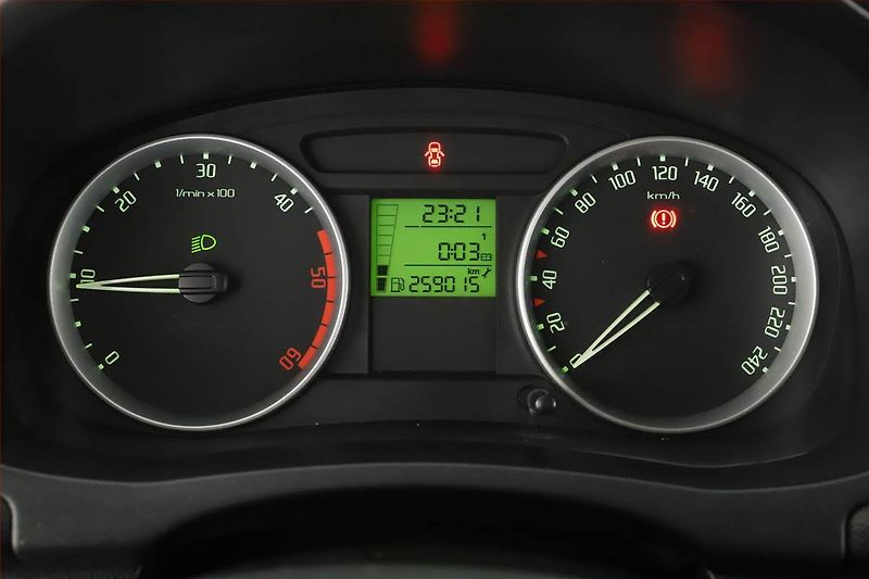 Škoda Fabia (2007) 1.4 TDI, po STK, rezervace - fotka 8 z 14