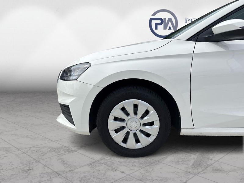 Škoda Fabia 1,0 MPI 48 kW ACTIVE - fotka 10 z 26