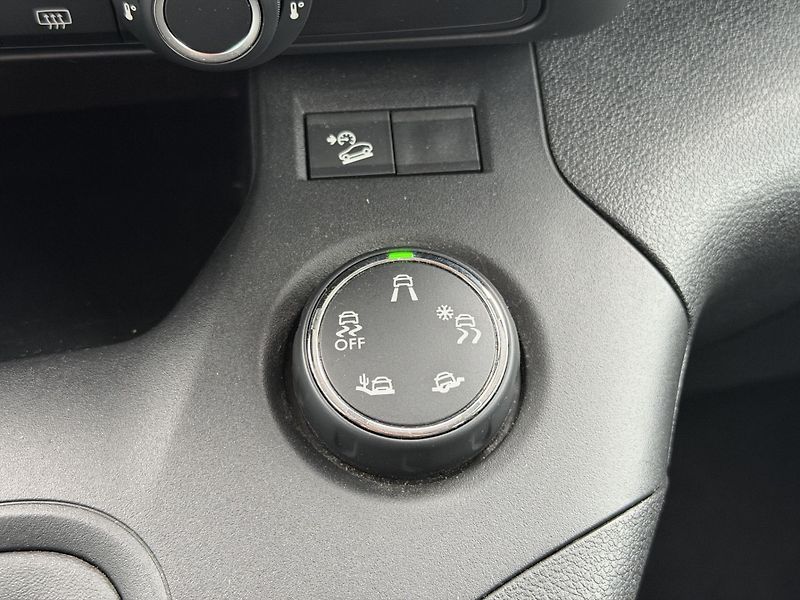 Peugeot Rifter ACTIVE 1.2 PureTech 110 S&S - fotka 15 z 24