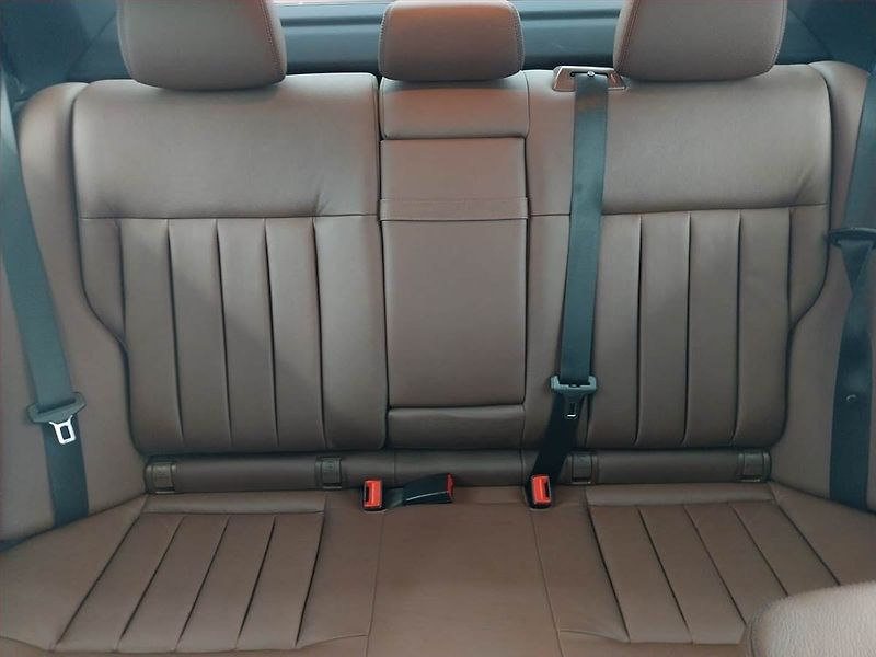 Mercedes-Benz Třídy E (2014) E 250, Automat, Kůže, Navi - fotka 10 z 20