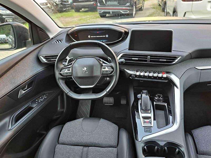 Peugeot 3008 (2019) 1,2PT EAT8 LED ALU kamera NAVI - fotka 13 z 17