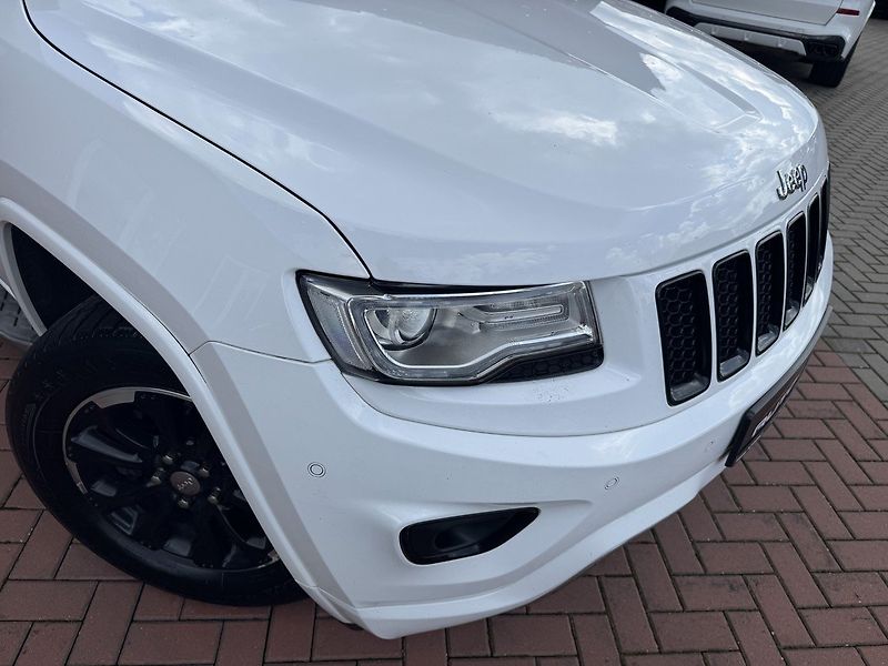 Jeep Grand Cherokee (2014) 3.0CRD Navi Kůže Vzduch Pano - fotka 39 z 50