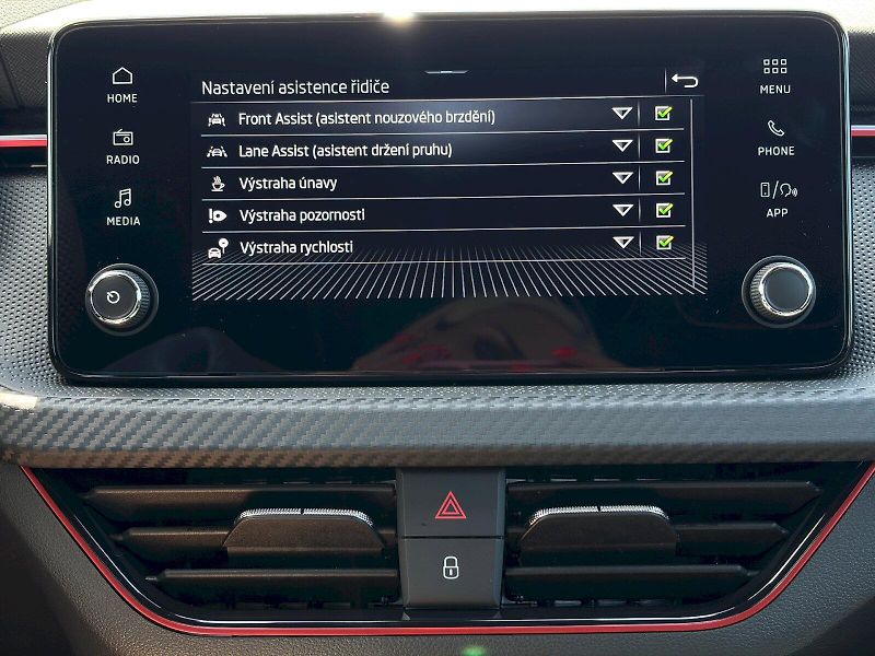 Škoda Kamiq (2026) DSG 1.0 TSI / 85 kW / MONTE CA - fotka 27 z 33