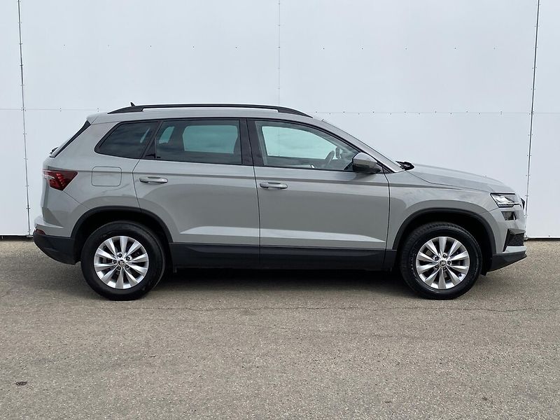 Škoda Karoq 1,0 TSI 81 kW Ambition - fotka 3 z 26
