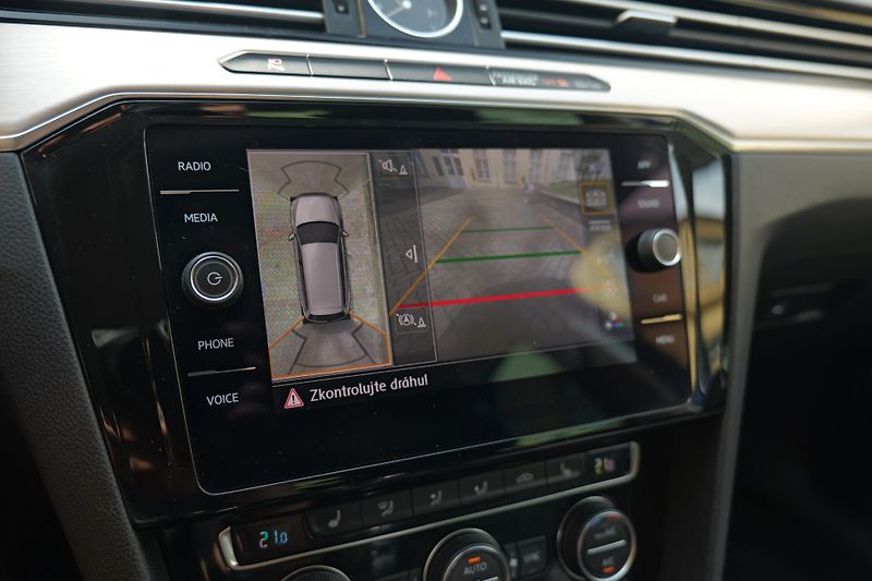 Volkswagen Passat 162kW Alltrack DCC NezTop 360 - fotka 27 z 42