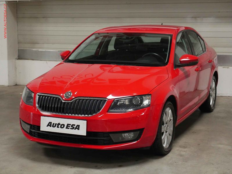 Škoda Octavia (2012) 1.4 TSI, ČR, Xenon, AC - fotka 3 z 23