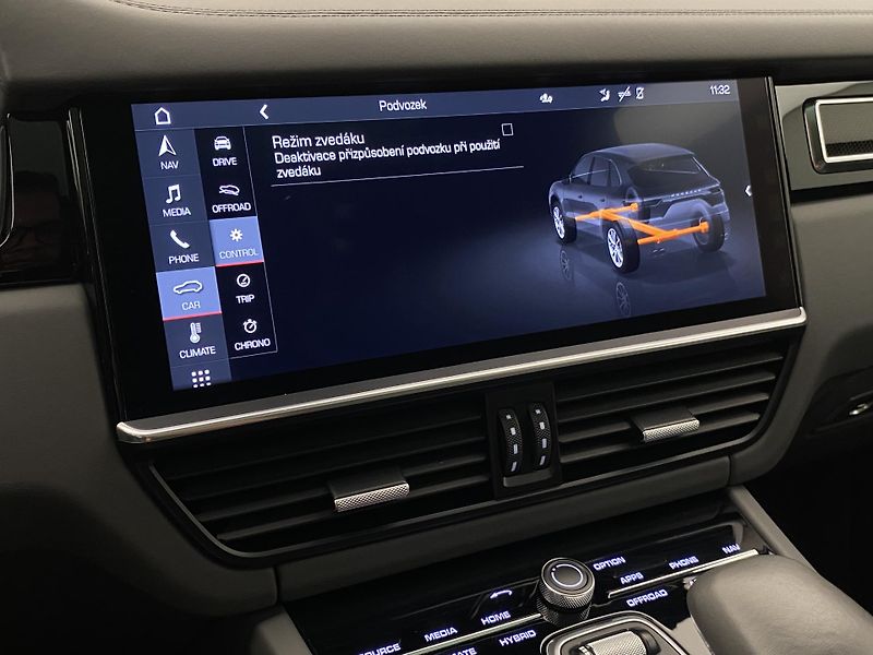 Porsche Cayenne E-HYBRID 250kW AWD AUT CZ - fotka 67 z 111