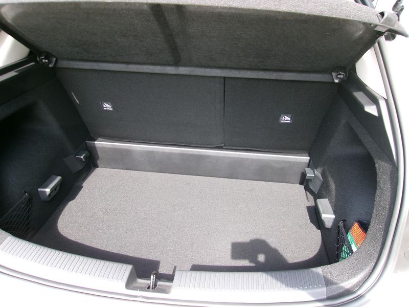 MG MG4 URBAN EV Preimum 54kWh - fotka 7 z 17