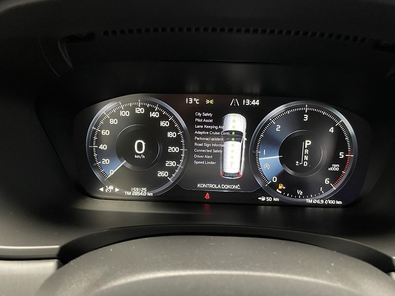 Volvo V90 2.0 D4 MOMENTUM SERVISKA - fotka 22 z 29