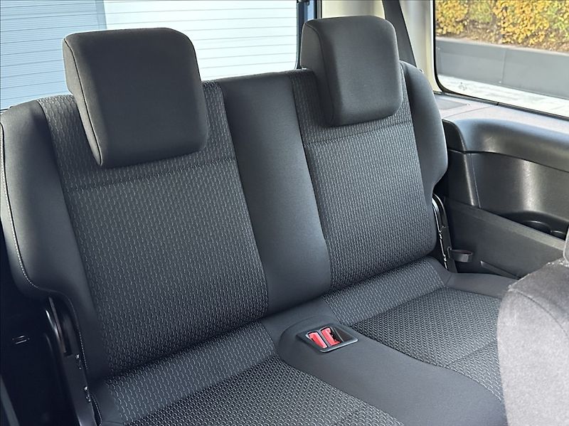 Volkswagen Caddy 2,0 TDI 122PS  Maxi Trend-7 4x - fotka 23 z 53