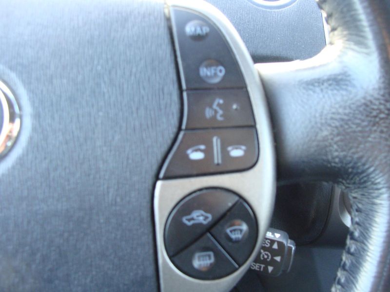 Toyota Prius 1.5i/E, 57 kW, REZERVACE - fotka 16 z 30