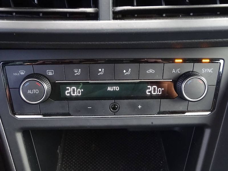 Volkswagen Polo (2018) 1,0 TSi/ 85kW Highline - fotka 22 z 26
