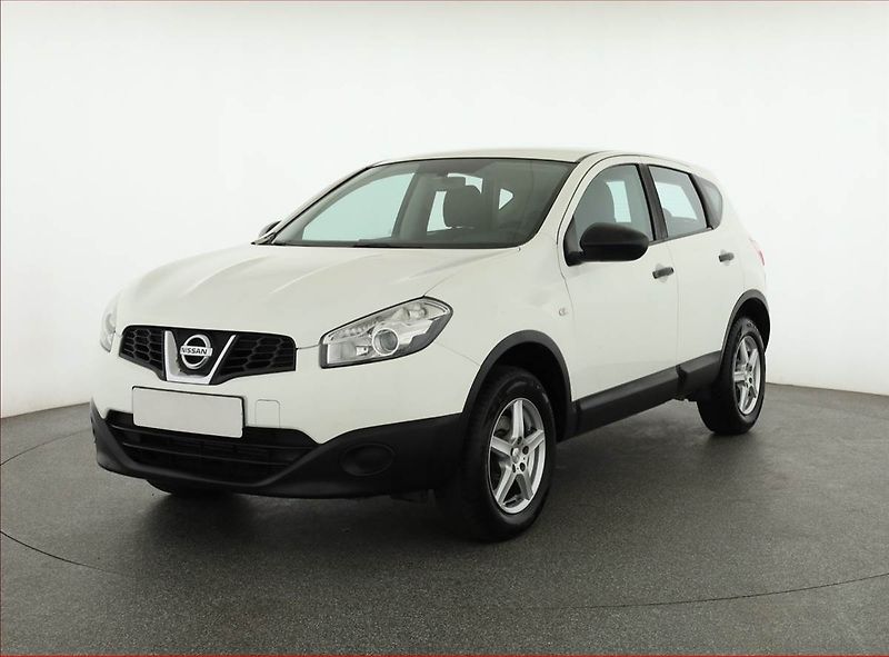 Nissan Qashqai (2013) 1.5 dCi, Tempomat - fotka 2 z 14