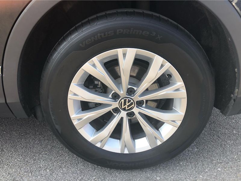 Volkswagen Tiguan 1,5 TSI - fotka 14 z 29