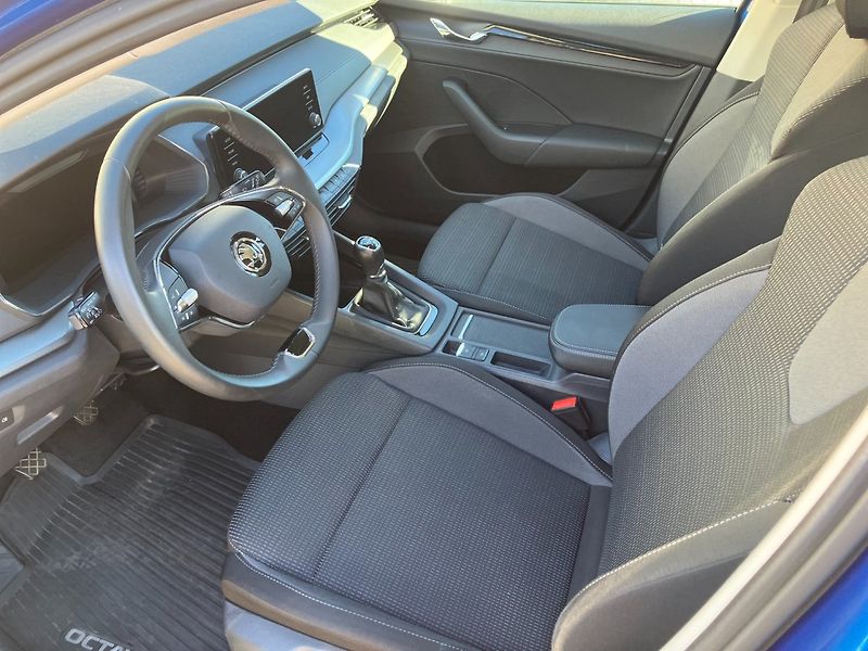 Škoda Octavia (2023) 2.0TDI AMBITION PLUS NAJ.43TKM - fotka 21 z 31