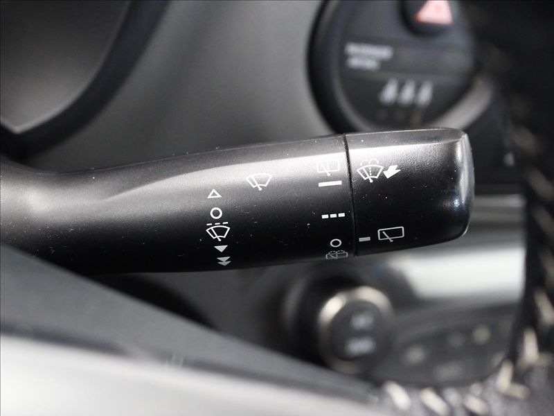 Toyota Yaris 1,5 i Hybrid Comfort At. - fotka 21 z 31