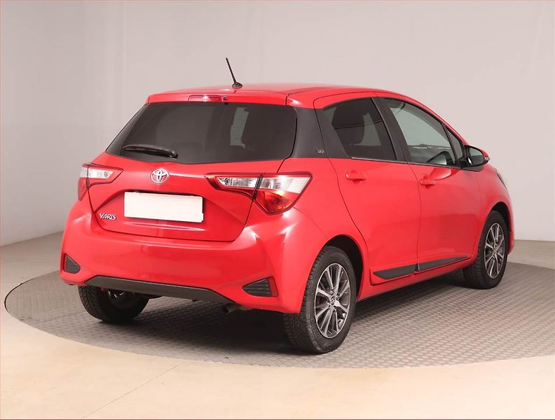 Toyota Yaris (2020) 1.5 Dual VVT-i, Serv.kniha - fotka 5 z 15