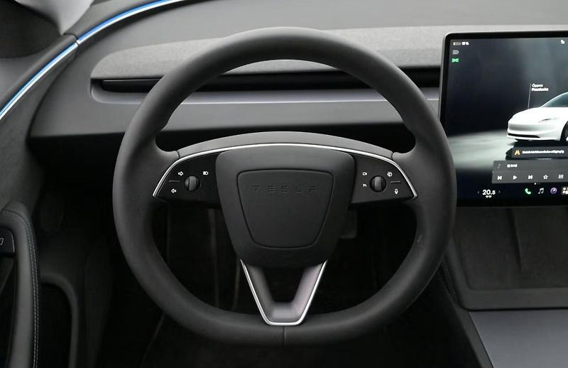 Tesla Model 3 LR AWD SoH 92% Autopilot Pano. - fotka 6 z 23