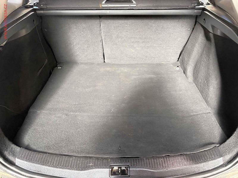 Renault Mégane (2013) 1.5dCi, ČR, autoAC, temp - fotka 7 z 15