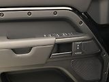 Land Rover Defender (2026) OCTA BLACK AWD AUT - náhled 25