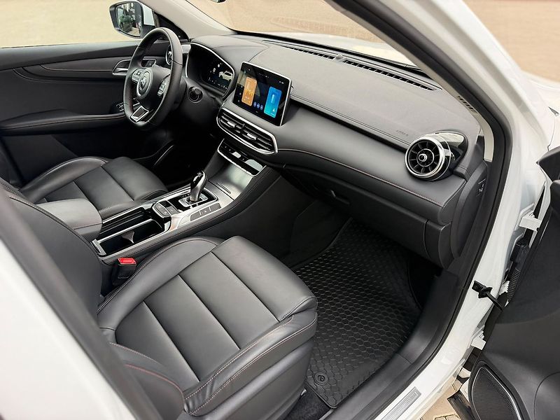 MG HS 1.5TGI 7DCT EXCITE - fotka 17 z 34