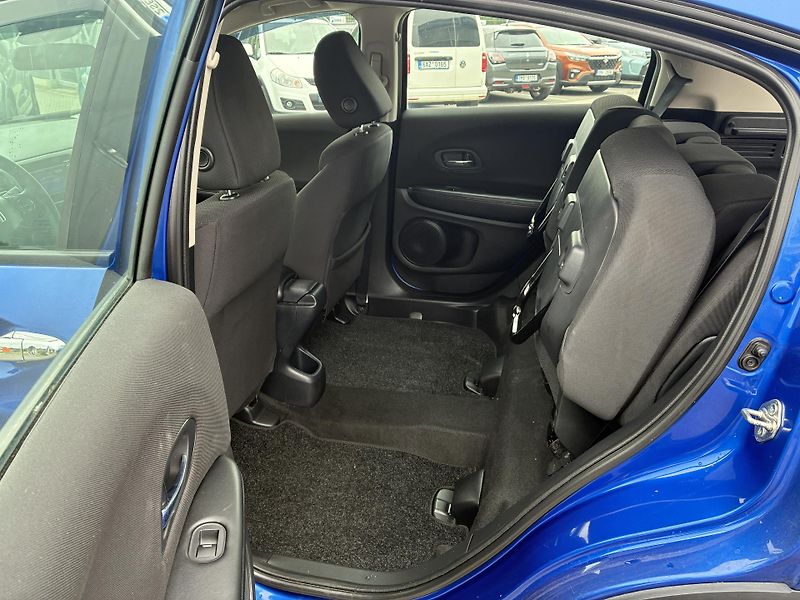 Honda HR-V (2019) 1,6i-DTEC Comfort 6MT *ZÁRUKA* - fotka 17 z 25