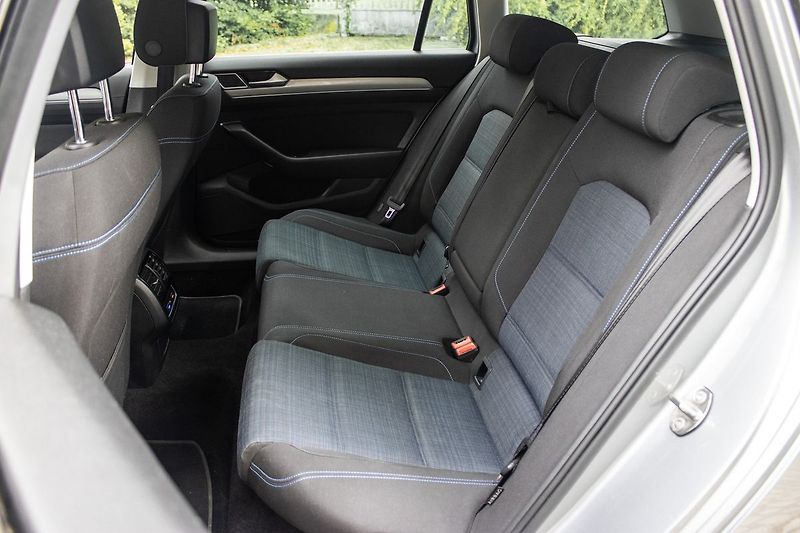 Volkswagen Passat - fotka 18 z 21