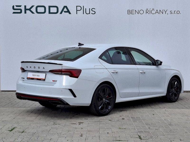 Škoda Octavia (2025) RS DSG 2,0TSi 195kW - fotka 2 z 35