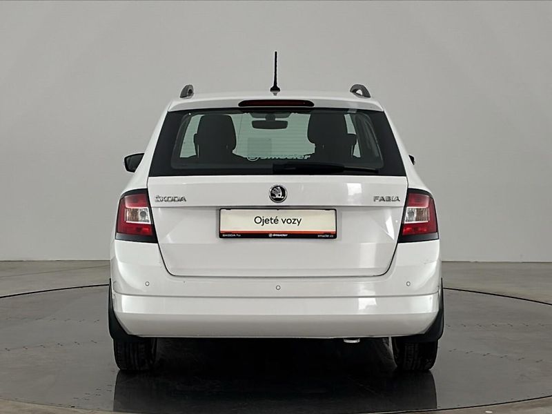 Škoda Fabia Style - fotka 17 z 29
