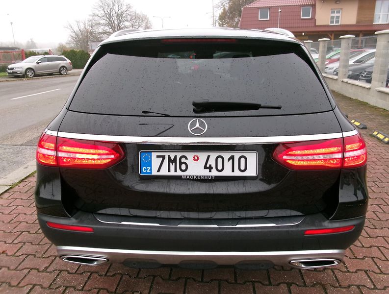 Mercedes-Benz Třídy E (2019) E 400D 4MATIC ALLTERRAIN - fotka 7 z 53