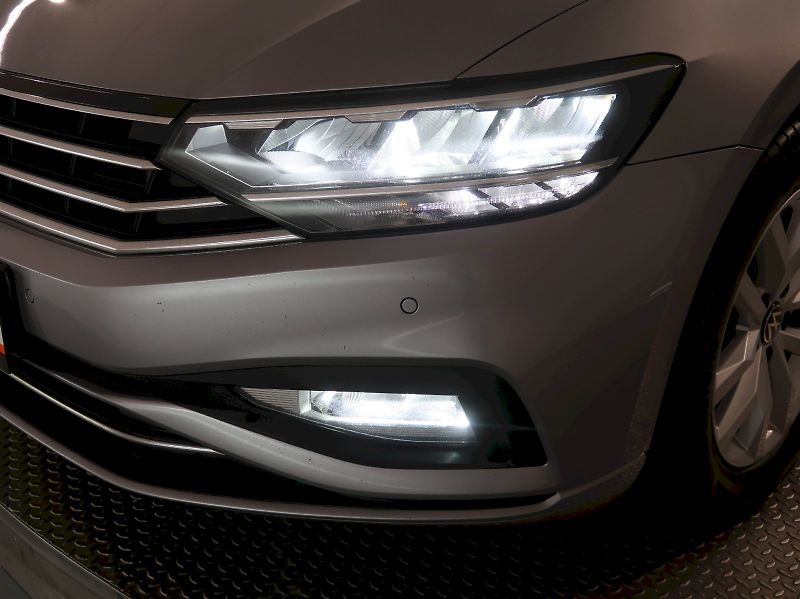 Volkswagen Passat (2023) BUSINESS PREMIUM 2.0TDI 90KW T - fotka 10 z 37